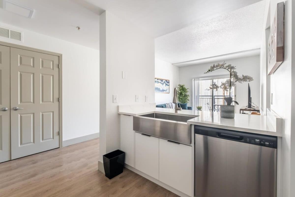 4b 2ba Luxury With Gym Charlotte